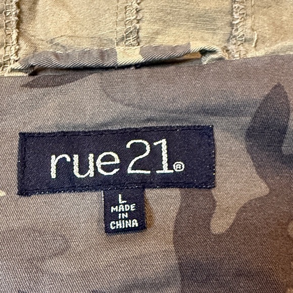 Rue21 Green Camouflage Field Jacket size Large - Picture 3 of 15